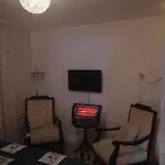 Kenyy Apartament *
