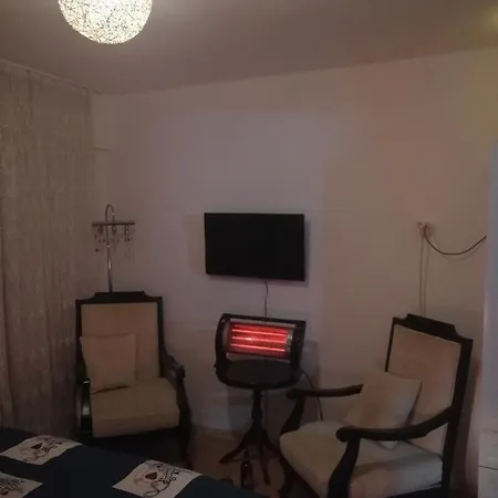 Kenyy Lägenhet *