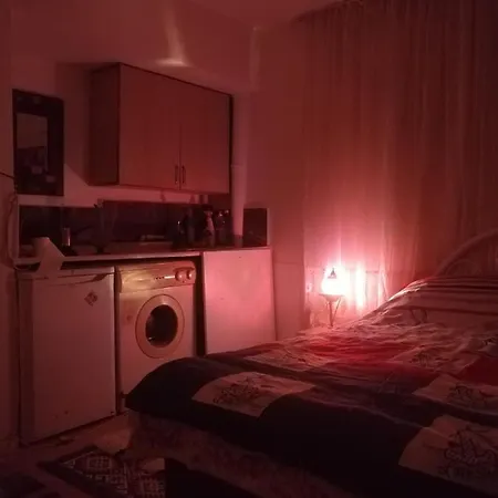 Kenyy Lägenhet *